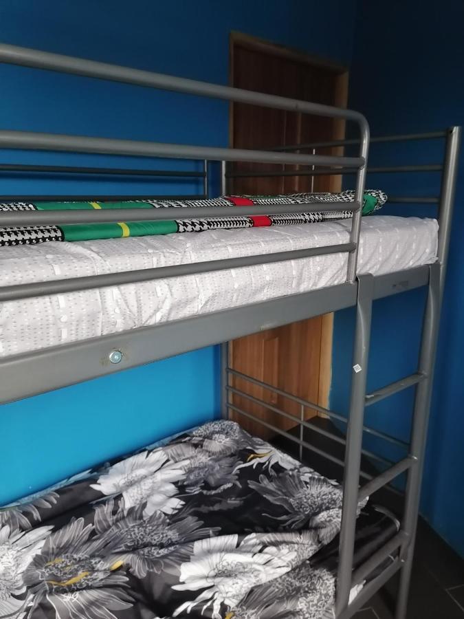 Hostel Pacific Ocean Częstochowa Esterno foto