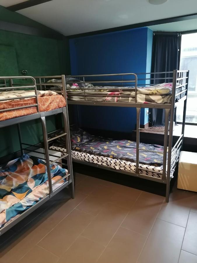 Hostel Pacific Ocean Częstochowa Esterno foto