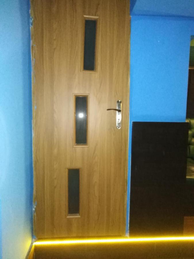 Hostel Pacific Ocean Częstochowa Esterno foto